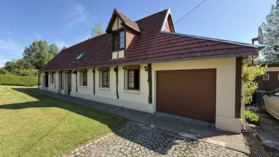 À vendre à Saint-Hellier : longère de 80 m² sur 1 945 m² de terrain avec nombreuses dépendances