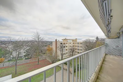 Vue exterieure du balcon terrasse