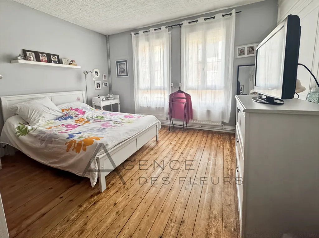 A vendre, maison familiale de 155m² sur un terrain de 170m² située à Elbeuf 76500