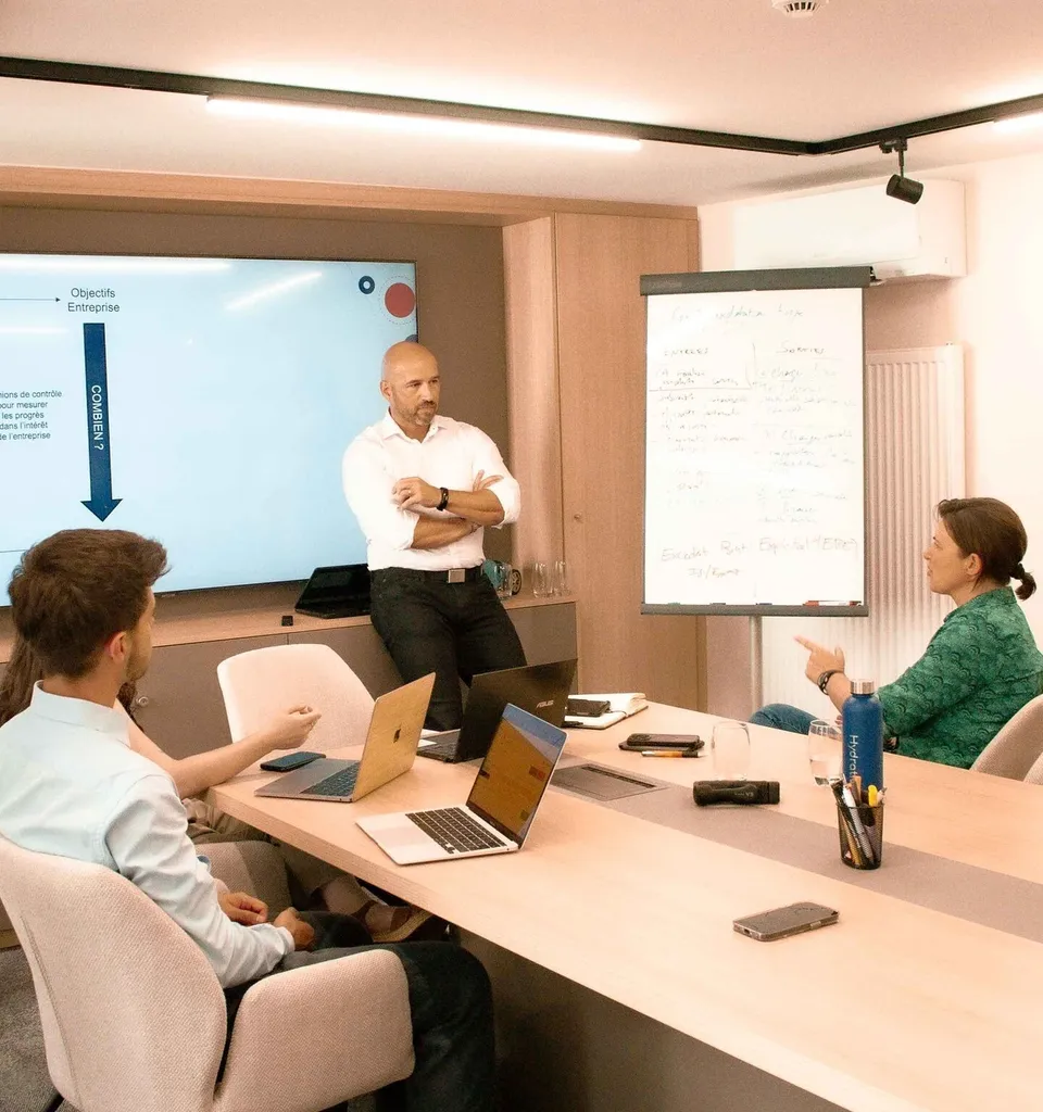 Notre zone d'activité pour ce serviceFormation pour dirigeants de TPE avec outils concrets de management collaboratif et développement de leadership à