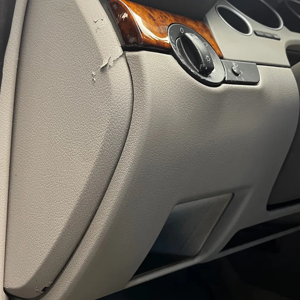 Rénovation intérieure sur une Audi A4 à Mulsanne près du Mans (72)