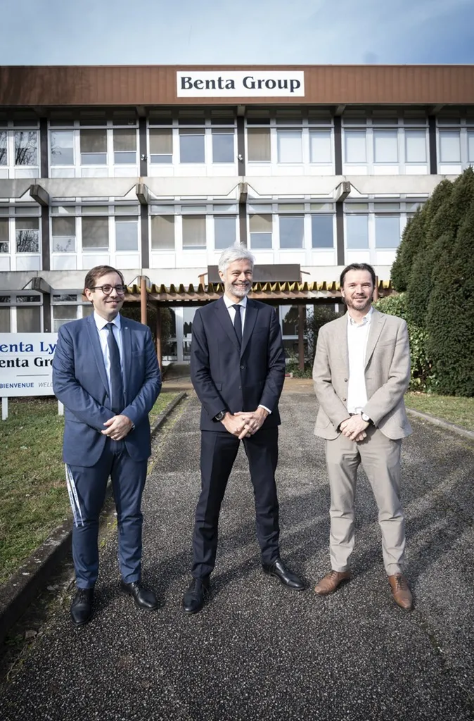 Laurent Wauquiez en visite chez BENTA Lyon : un soutien fort à la relocalisation pharmaceutique