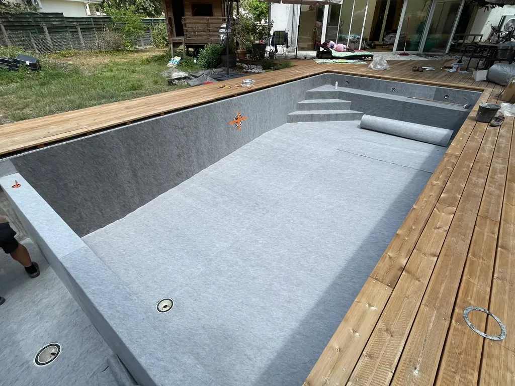 devis pour remplacement de liner autour de Libourne