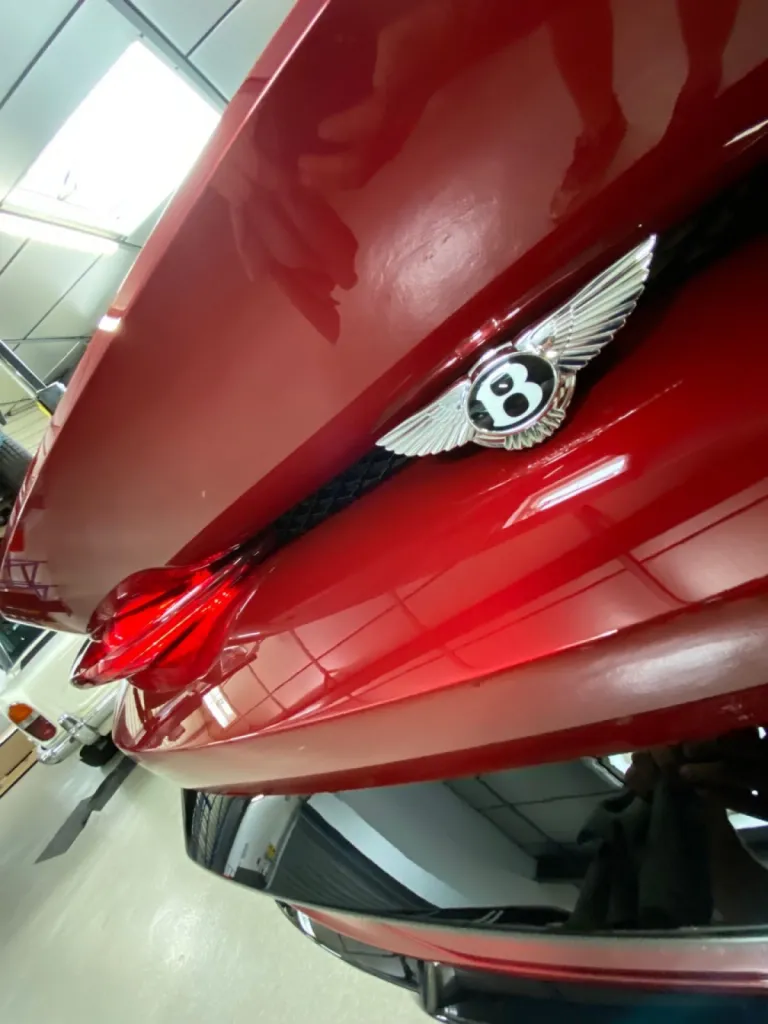 Traitement céramique à Monaco sur cette incroyable Bentley BACALAR par Riviera Detailing 