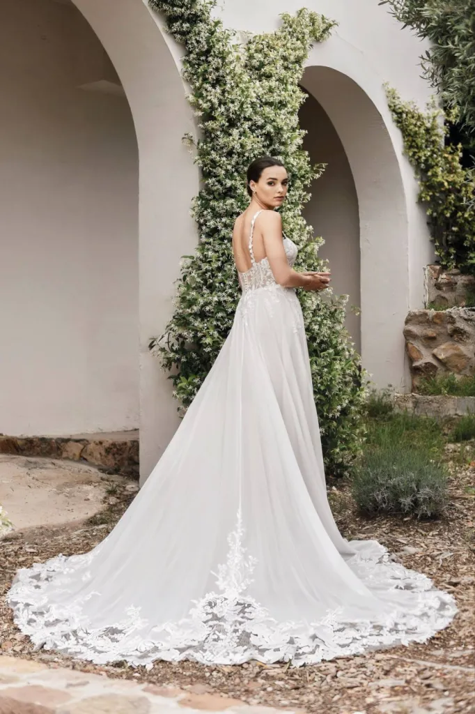 robe de mariée fluide Bel 22520