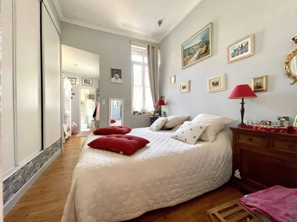 jourdainneaktion-agence-immobiliere-rouen-achat-vente-location-syndic-estimation-annonces-dpe-beauvoisine-haussmannien-t2-parking-rare-hypercentre-magnifique