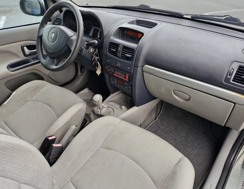 RENAULT CLIO II PH2 PRIVILEGE 1.4 16V OCCASION A PLAISANCE DU TOUCH PRES DE TOULOUSE