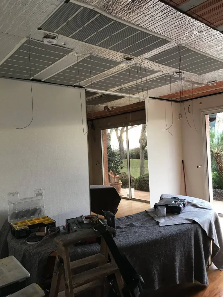 chauffage rayonnant avec plafond tendu by Plafonds Tendus Occitans Lacroix falgarde