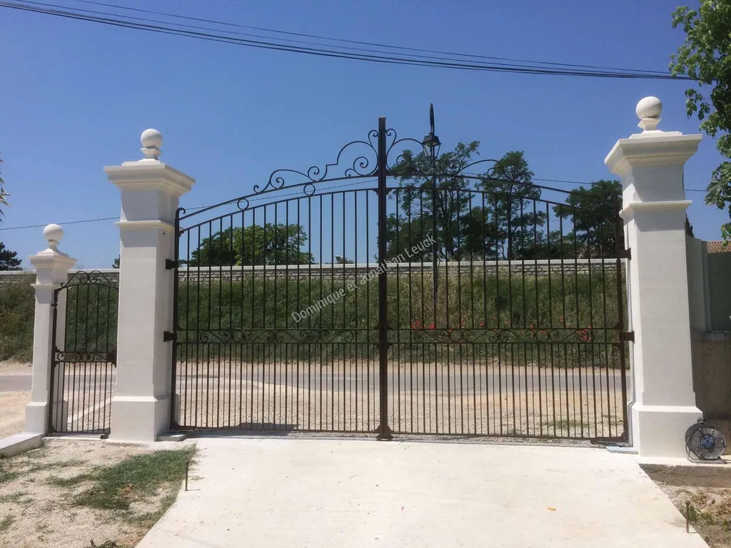 Piliers de portail en pierre