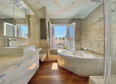 En exclusivité maison à vendre à Nanterre, charmante maison des années 1930 de 170 m2 avec 5 chambres, jardin, garage et toit terrasse