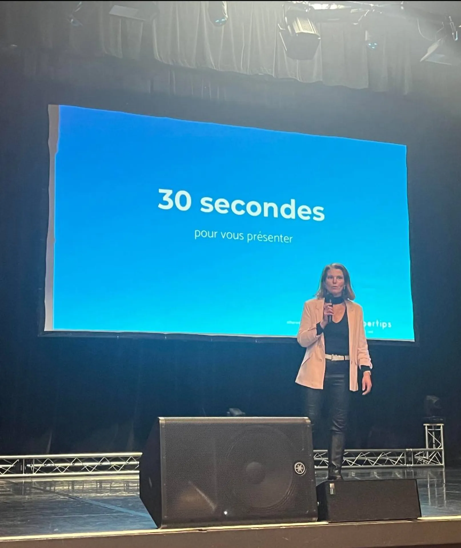 Se sentir en pleine confiance avec l'hypnose pour pouvoir parler en public