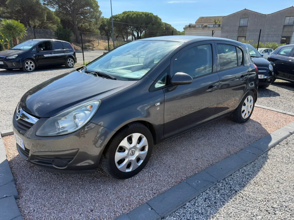 OPEL CORSA 1,2L 80CV Essence / Gpl Édition 111 jahre