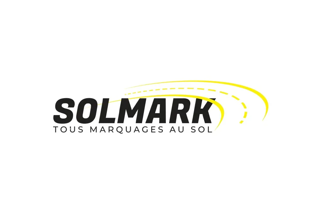 Aménagement décoratif en moquette de pierre à Villefranche-sur-Saône dans le Beaujolais : pose de revêtement naturel perméable pour terrasses, parvis et espaces extérieurs professionnels