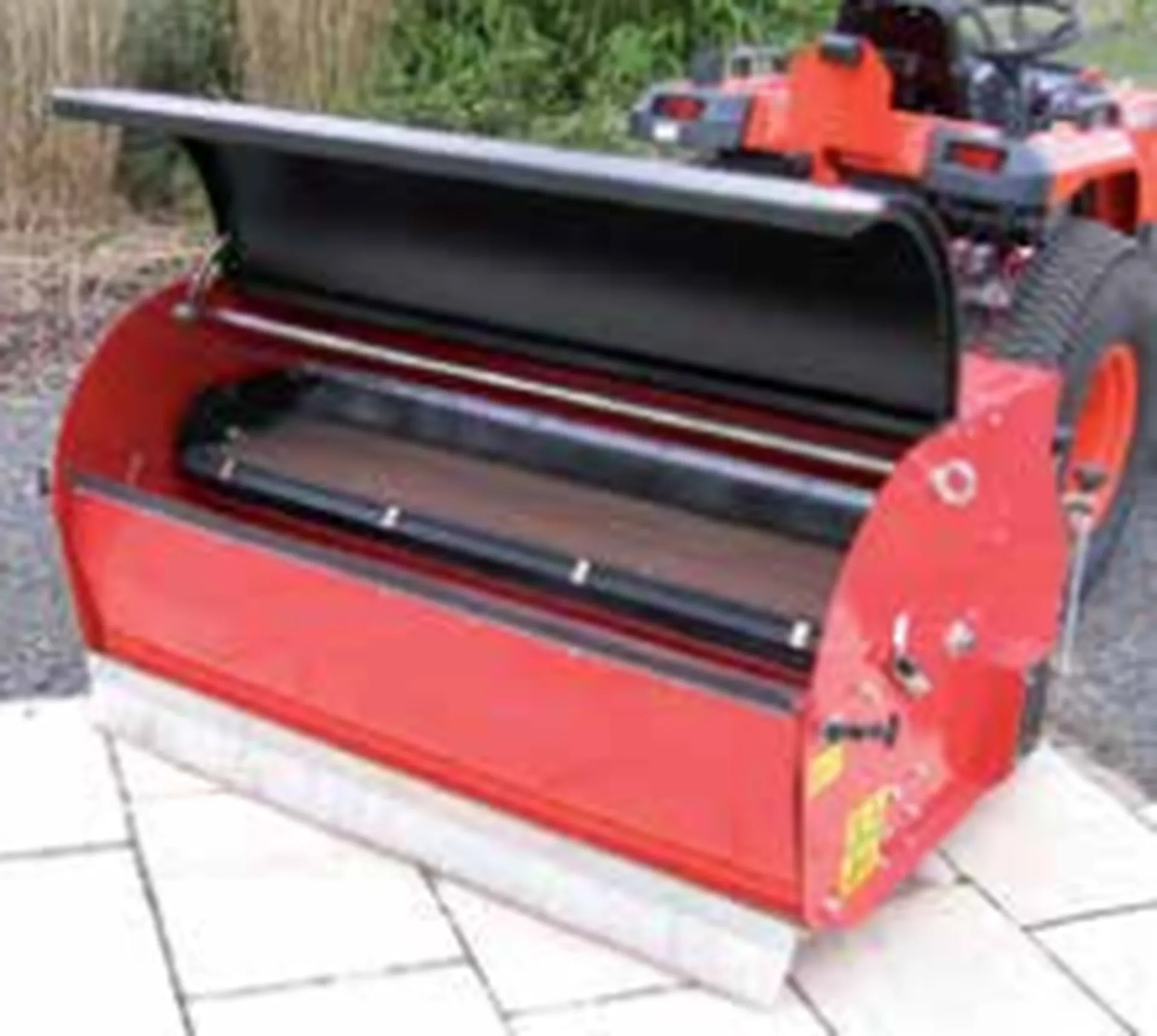 machine d'entretien gazon synthétique décompactage