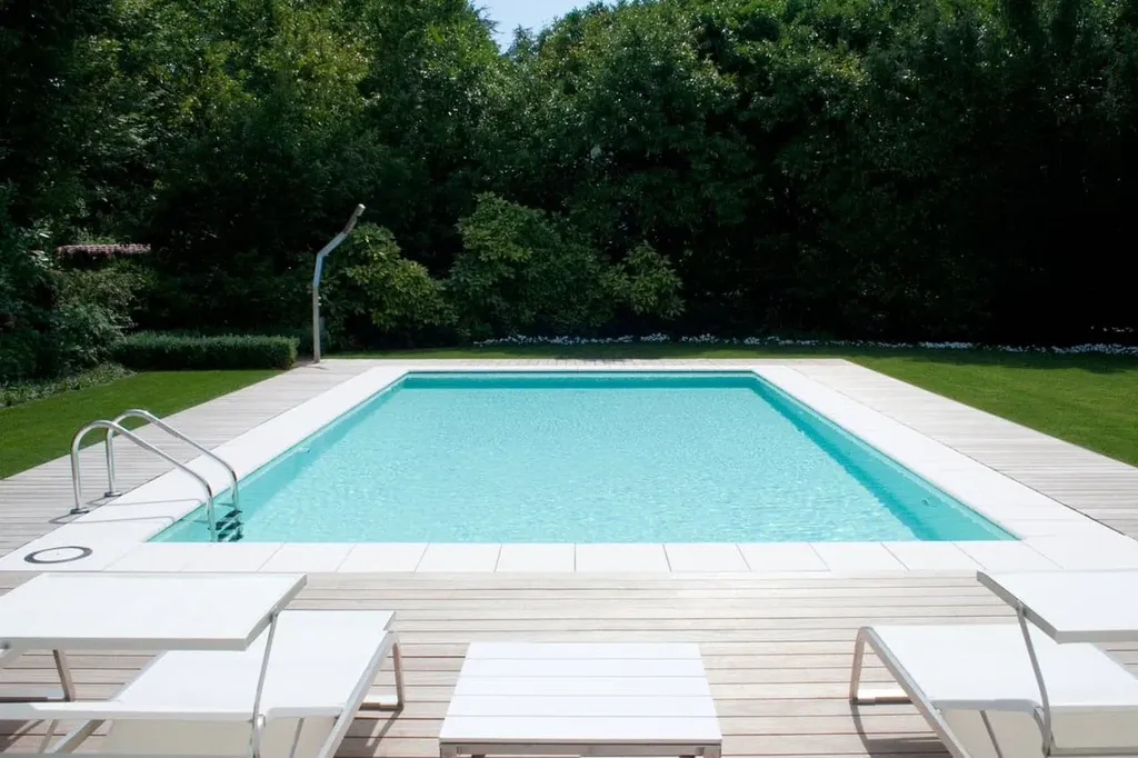 Projet clé en main piscine traditionnelle à La Teste-de-Buch Areva piscine