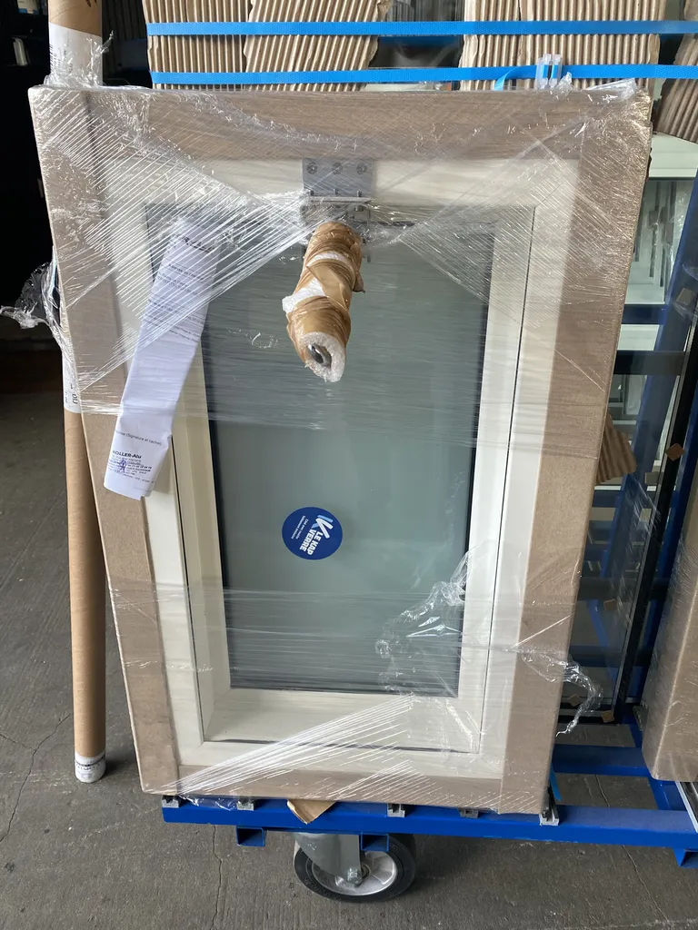 Réalisation : Fenêtres tabatière manuelles en aluminium RAL 9016 en Seine-Saint-Denis