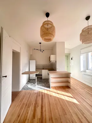 Transformation complète d'un appartement de 47 mètres carrés vétuste en un splendide appartement à louer dans le quartier Saint-Michel à Bordeaux