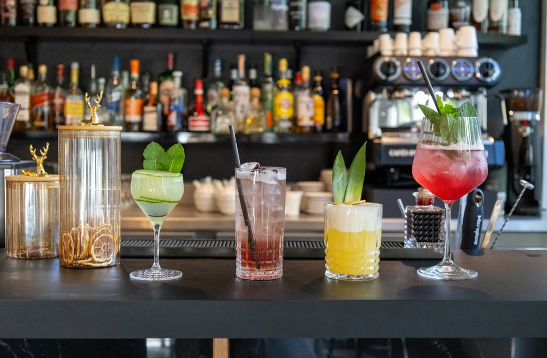 bar