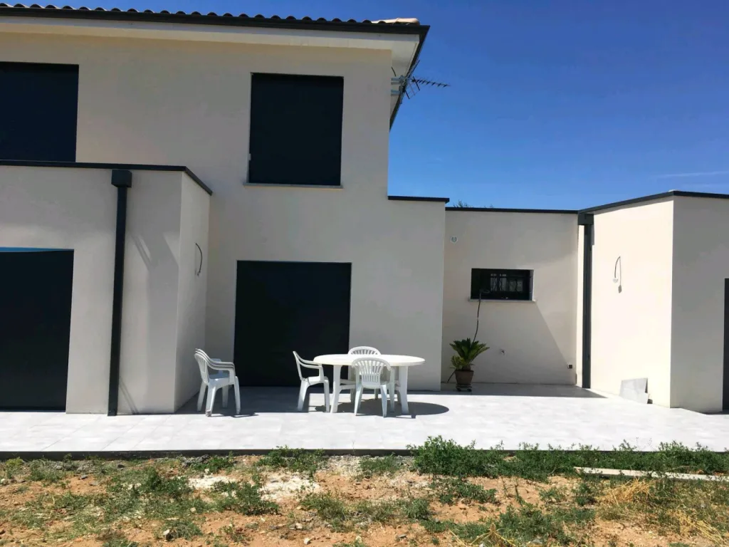 Gouttières pour professionnels en aluminium dans la Drôme à Montélimar Gouttières pour professionnels en aluminium dans la Drôme à Montélimar