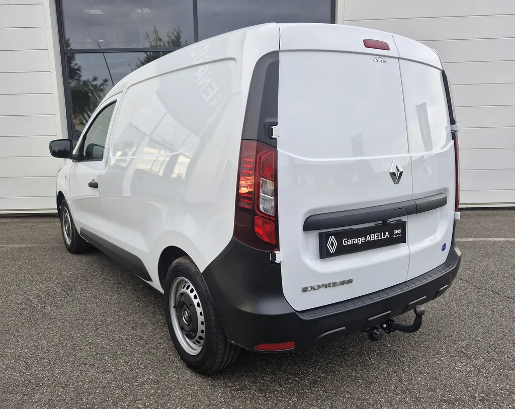 RENAULT EXPRESS VAN ADVANCE 1.5 BLUE dCi 95cv Attelage / Caméra de recul / Habillage bois près de Toulouse à Plaisance du Touch /