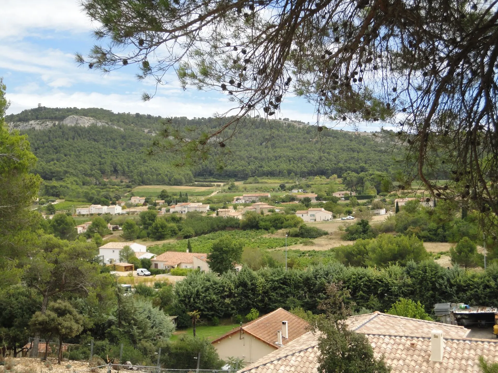 Maison Roquefort La Bédoule sur 2 niveaux 