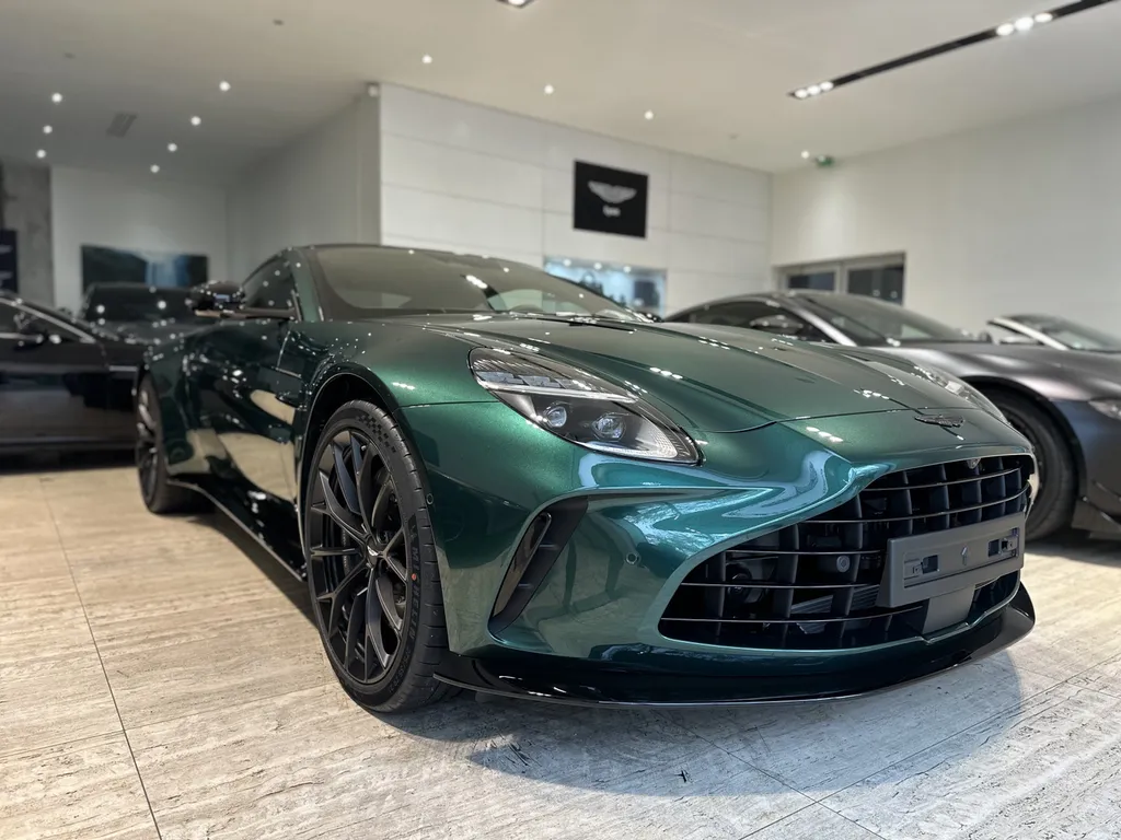 Film de protection PPF Aston Martin Vantage spécialiste de la protection carrosserie sur l’Ouest Lyonnais proche Tassin la demi lune 