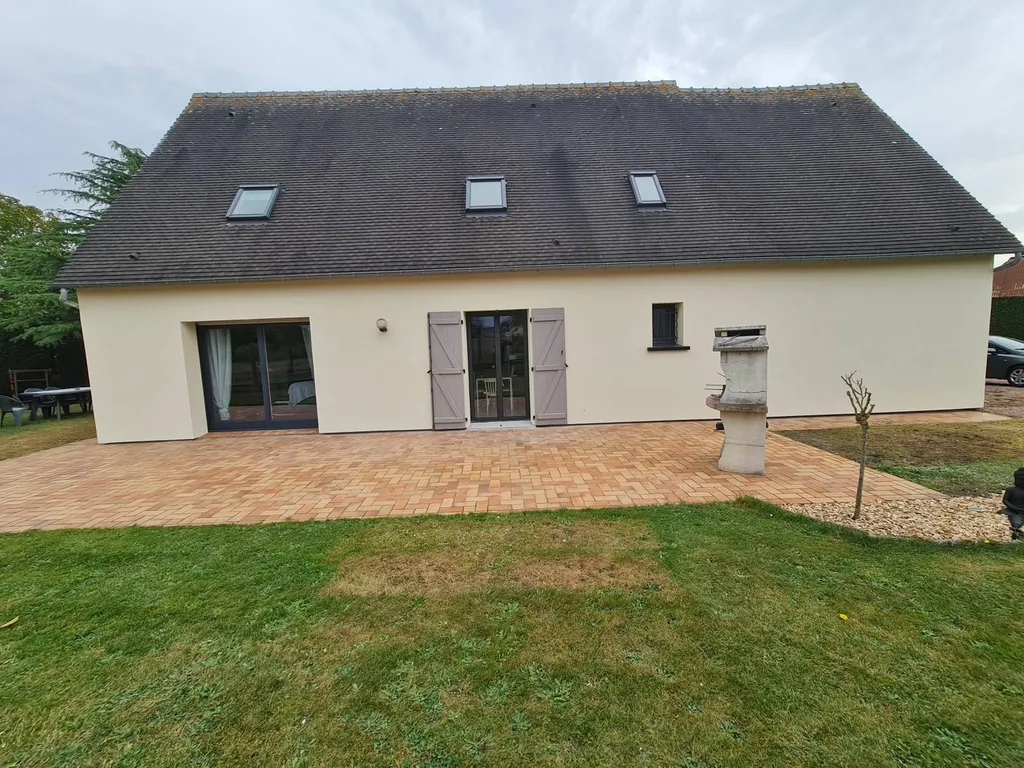 Isolation thermique par l'extérieur : Découvrez le processus appliqué par EFIBAT sur les trois façades sélectionnées à Saint-Elier (27).