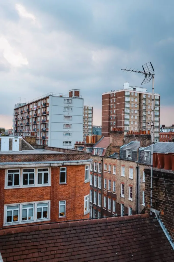 Société spécialisée dans la pose d'antenne hertzienne ou satellite dans la journée à Givors, près de St-Etienne