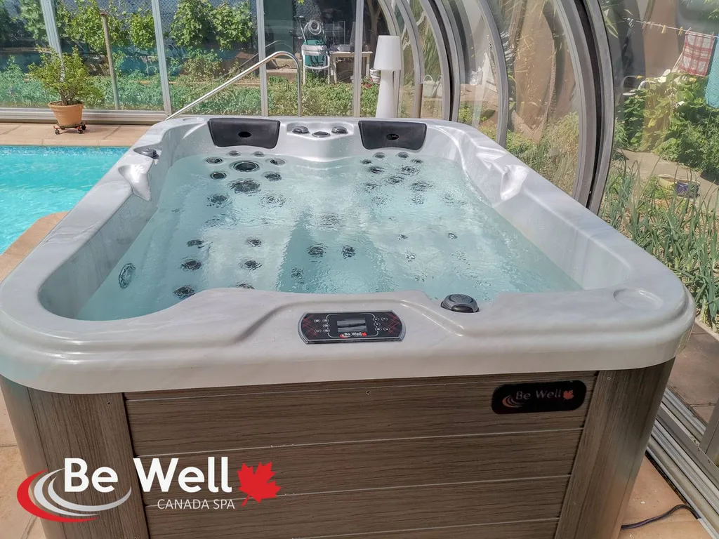 jacuzzi sous abri piscine salon de provence
