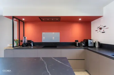 Cuisine sur mesure haut de gamme avec rho venus et dekton Kellya marque Armony à Villeneuve Tolosane 31270