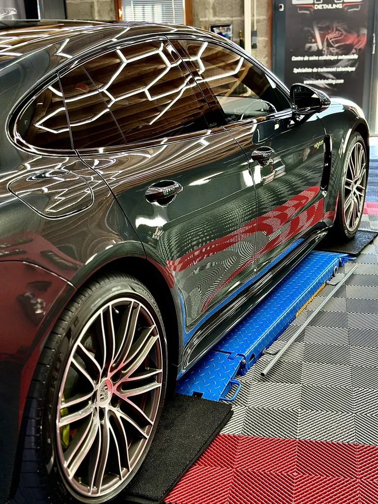 DETAILING Lyon traitement céramique carrosserie Porsche panamera 