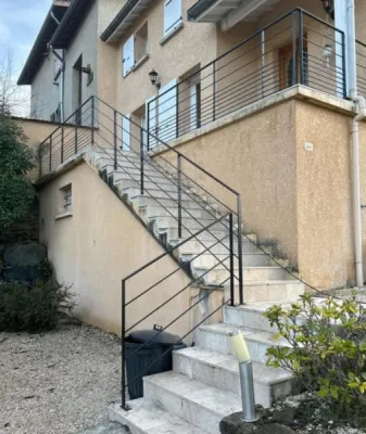 Devis fabrication sur mesure et pose d'un garde corps extérieur dans une maison à Craponne proche de Lyon