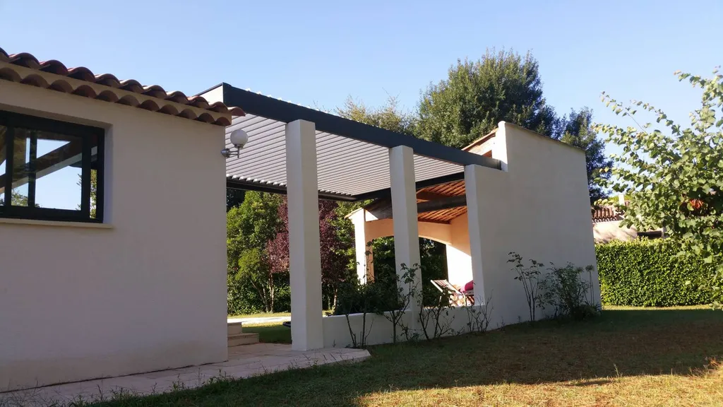 Installateur de pergolas bioclimatique a Toulon Dans le Var 