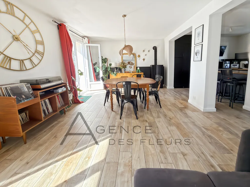 A vendre maison de 122 m² édifié sur 714 m² de terrain sur la commune de CLÉON 76410