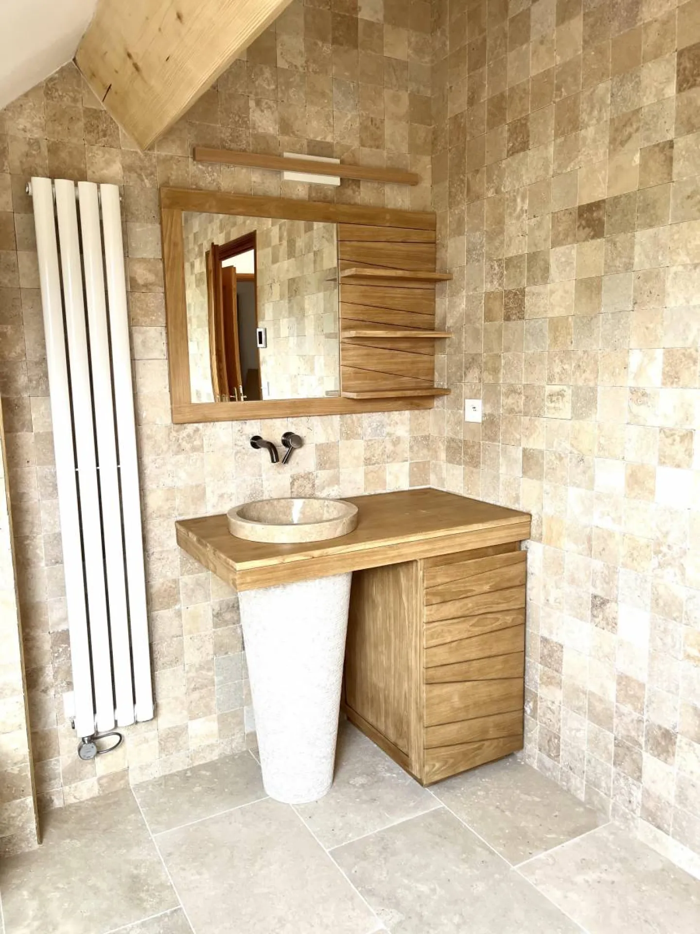 Travertin pierre SALLE DE BAIN, dallage, parement livraison partout en France dont Nantes 44