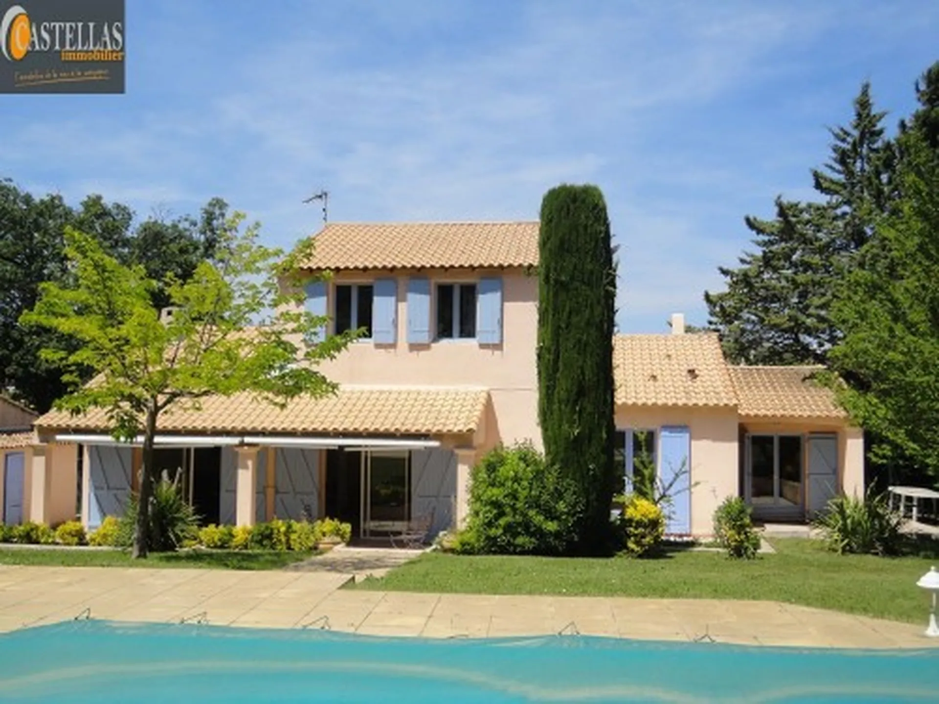 Acheter une maison  5 sur  Roquefort La Bédoule  avec grands volumes