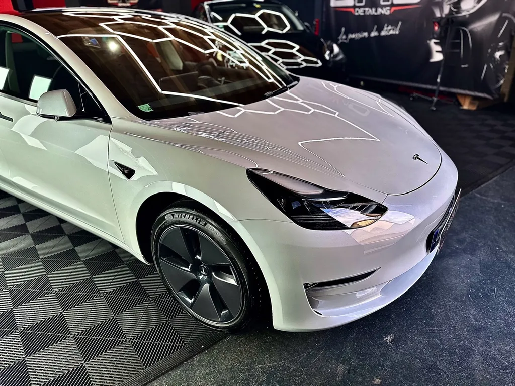 film de protection carrosserie PPF Lyon anti rayures tesla model 3 