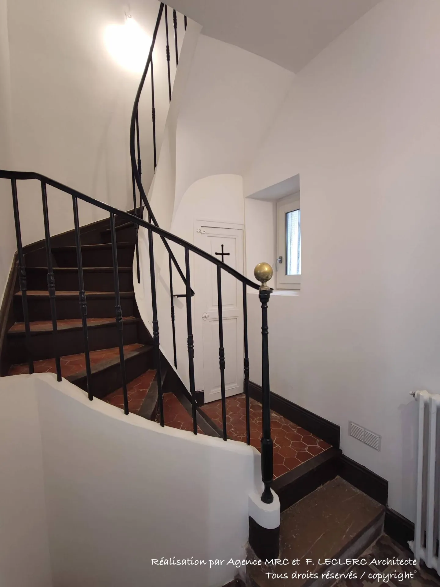 architecte d'intérieure : expertise technique, conception personnalisée et gestion de projet escalier maison ancien