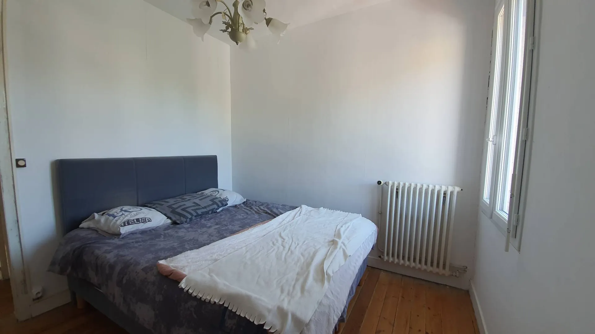 A vendre Maison avec jardin, 3 chambres, à 10 minutes de Dieppe 76200 et de la mer.