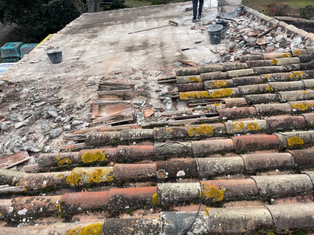 depose partie basse de toiture sur martigues