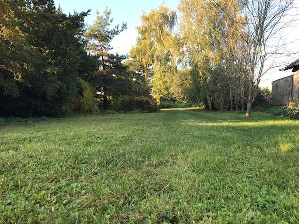 A acquérir terrain de 2600 m² avec belle maison de maître et ses dépendances proche de Lisieux 14