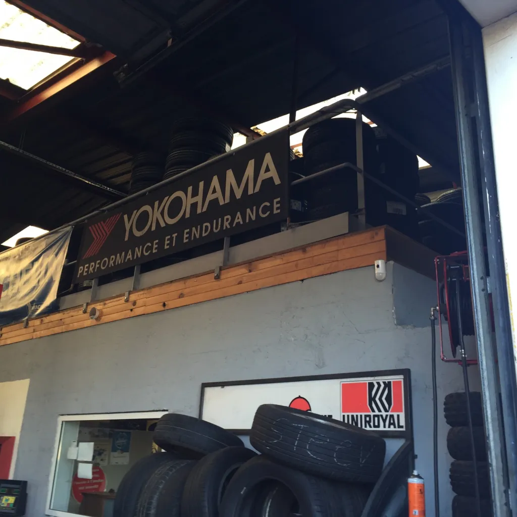 FABRICATION ET MISE EN PLACE DE GARDE CORPS POUR MISE EN SECURITE MEZZANINE SUR MESURE MARTIGUES 13