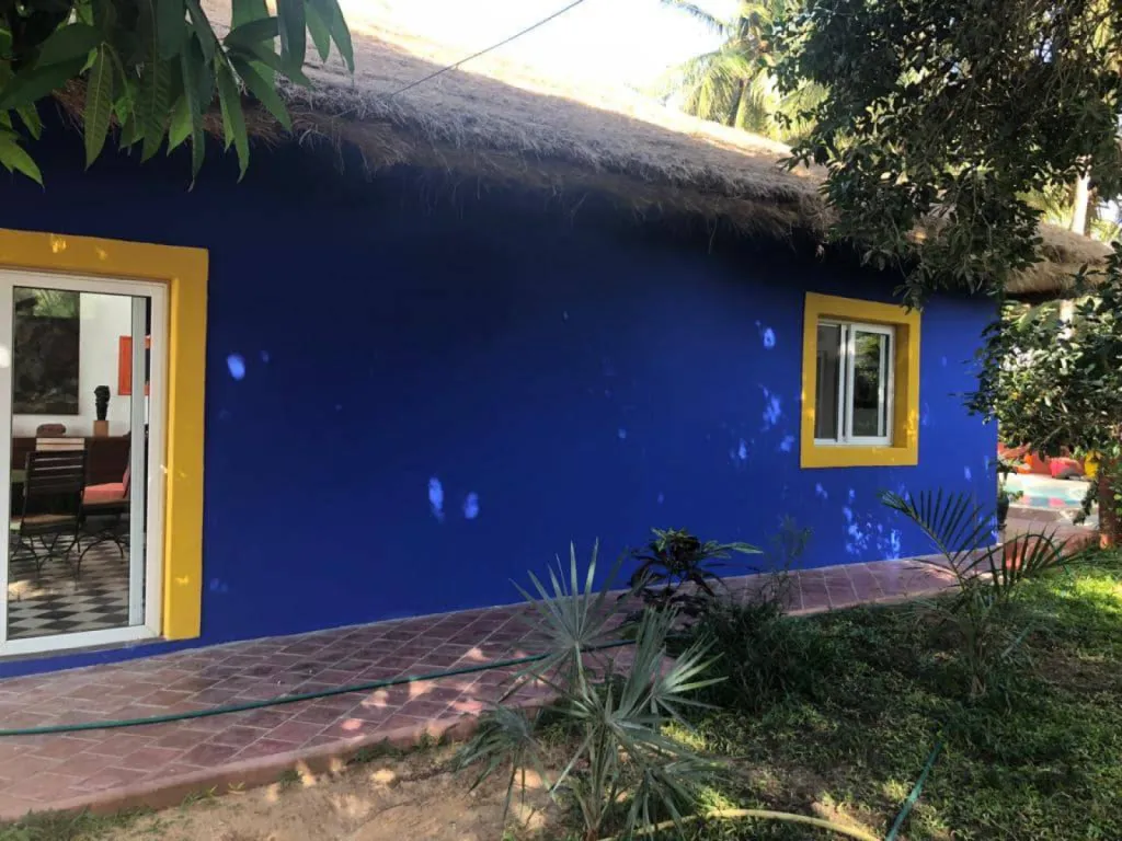 Façade en peinture fine ref : bleu majorelle TERRE DU MONDE