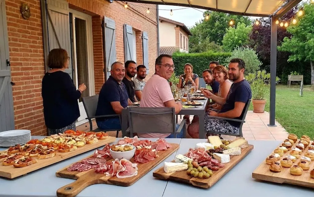 Prestation traiteur conviviale planches apéritives tapas maison et mignardises à domicile à Toulouse et environs Blagnac