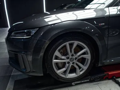 Cette Audi TT a été confiée à Gloss Obsession pour recevoir un film de protection PPF XPEL, posé avec soin dans notre centre près de Pontivy.