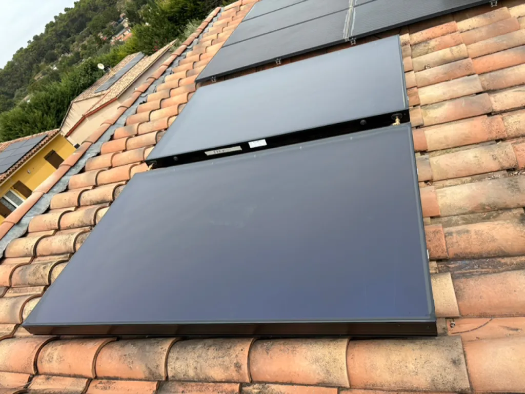 A Barjols dans le Var PESS a installé un chauffe eau solaire pour réduire jusqu'à 70% la facture d'eau chaude de notre client 