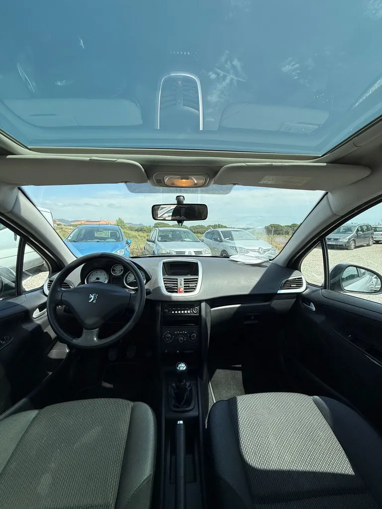 PEUGEOT 207 série Millesim 200 1.4 VTI 95CV