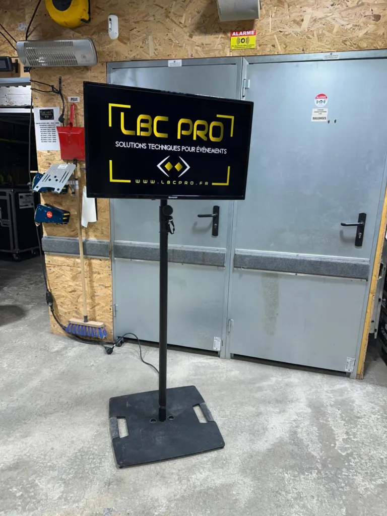 PIEDS POUR ECRANS 32 A 43 POUCES