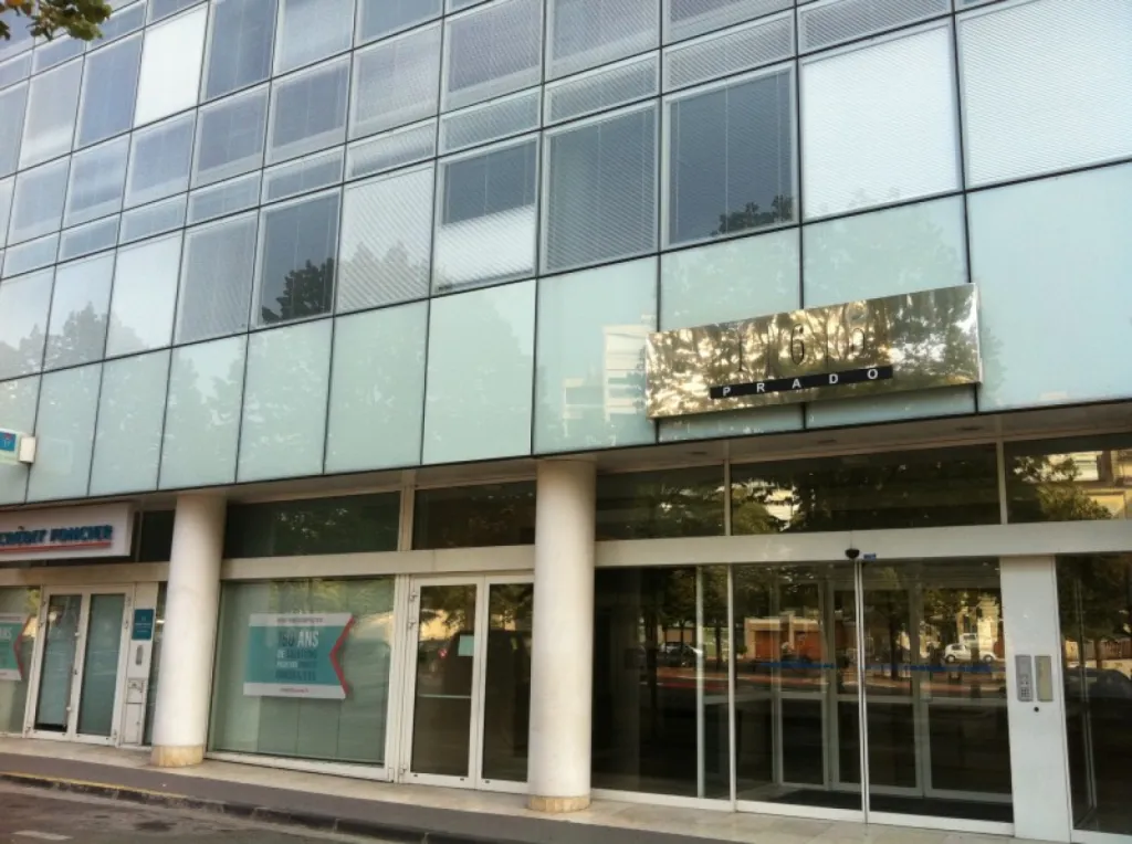 Entrée RDC  accueil 8 éme étage