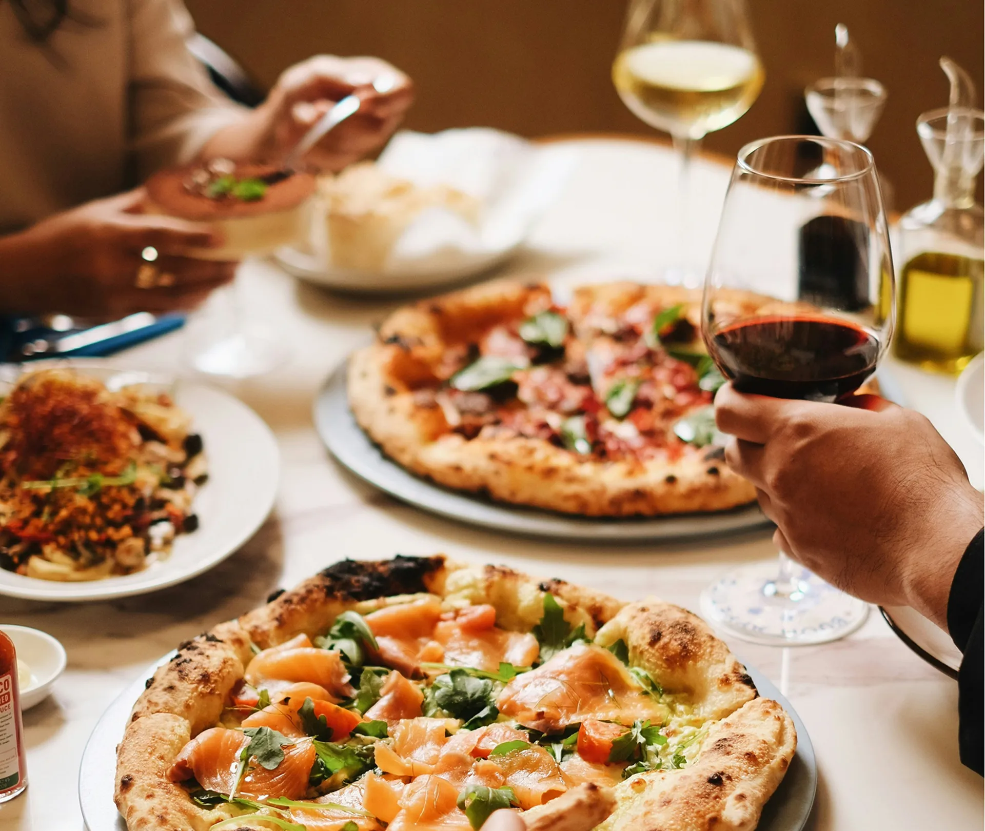 https://lebar.restaurantfalcone.com/